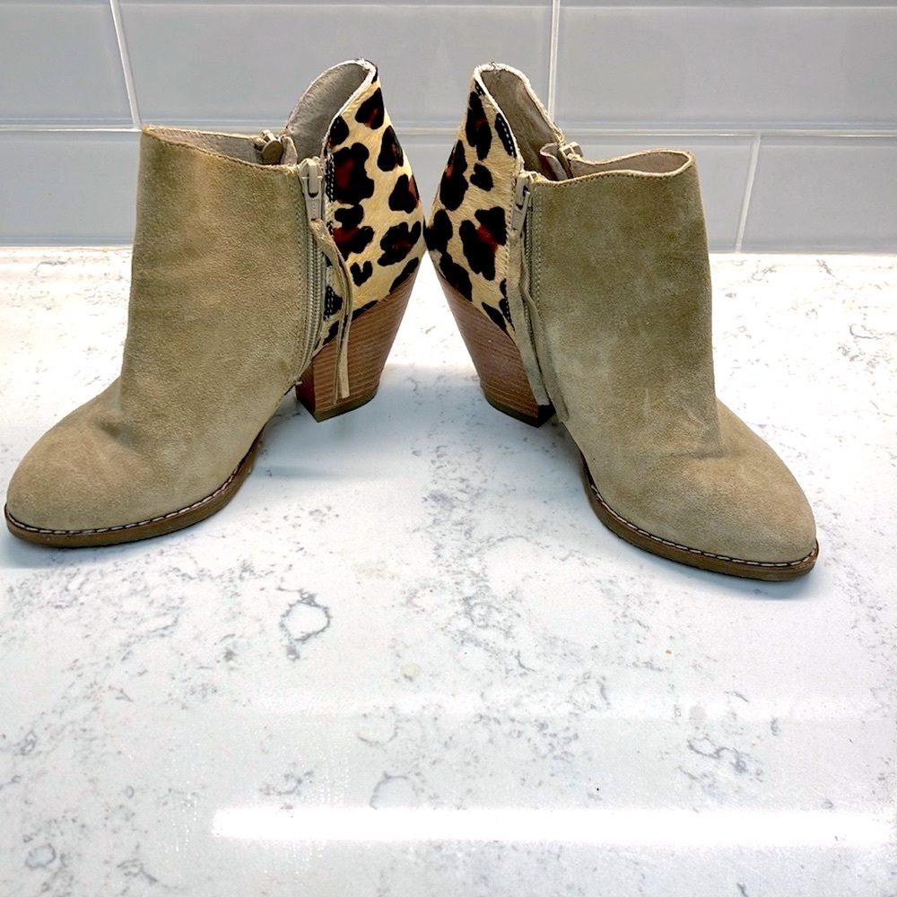 RWC Tan Suede Pony Hair Leopard Heeled Boots Booties sz 7 37 WORN ONCE GORGEOUS
